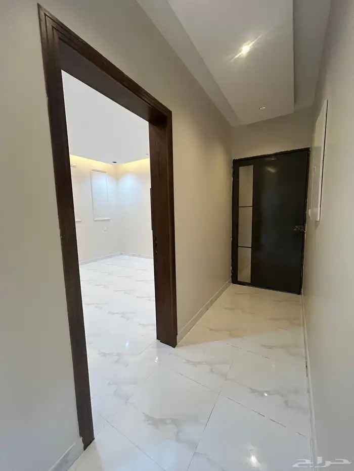 للبيع دور ارضي 6غرف بحوش وسيع شمال خميس مشيط 10