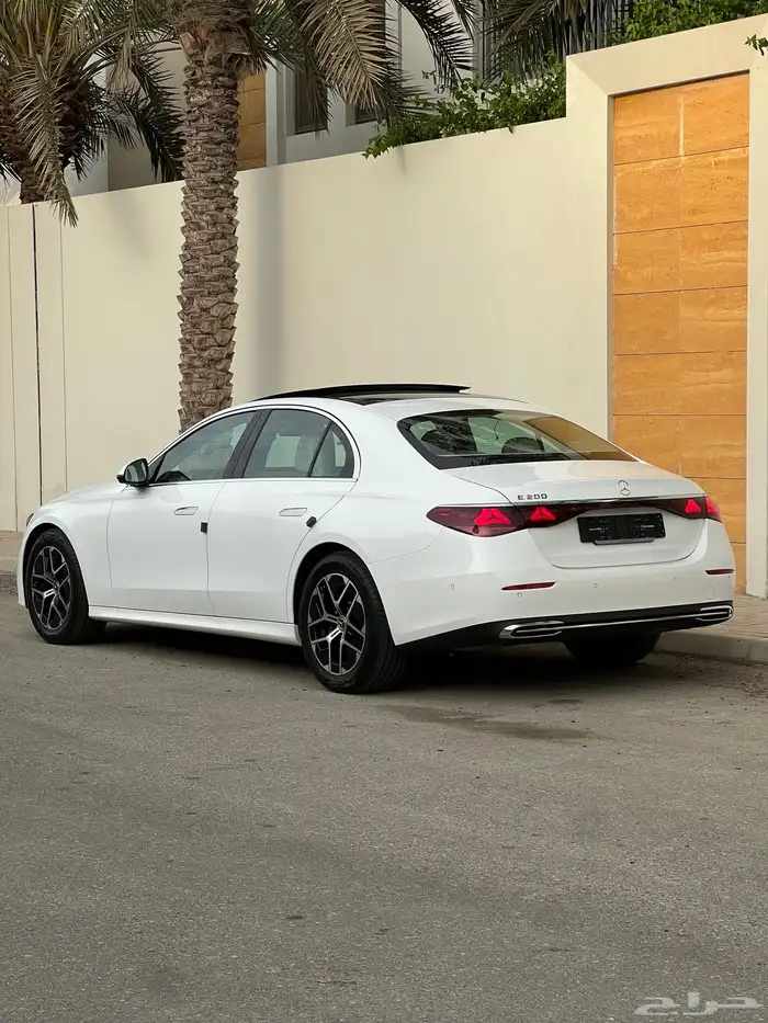 مرسيدس E 200 موديل 2025 عداد 7 آلاف كيلو ضمان الجفالي 11