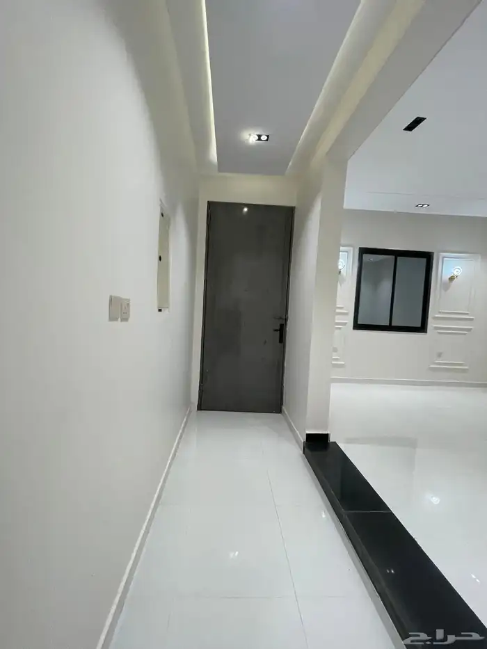 للبيع ادوار ارضيه ودوار علويه تشطيب ممتاز خلف المعارض 11