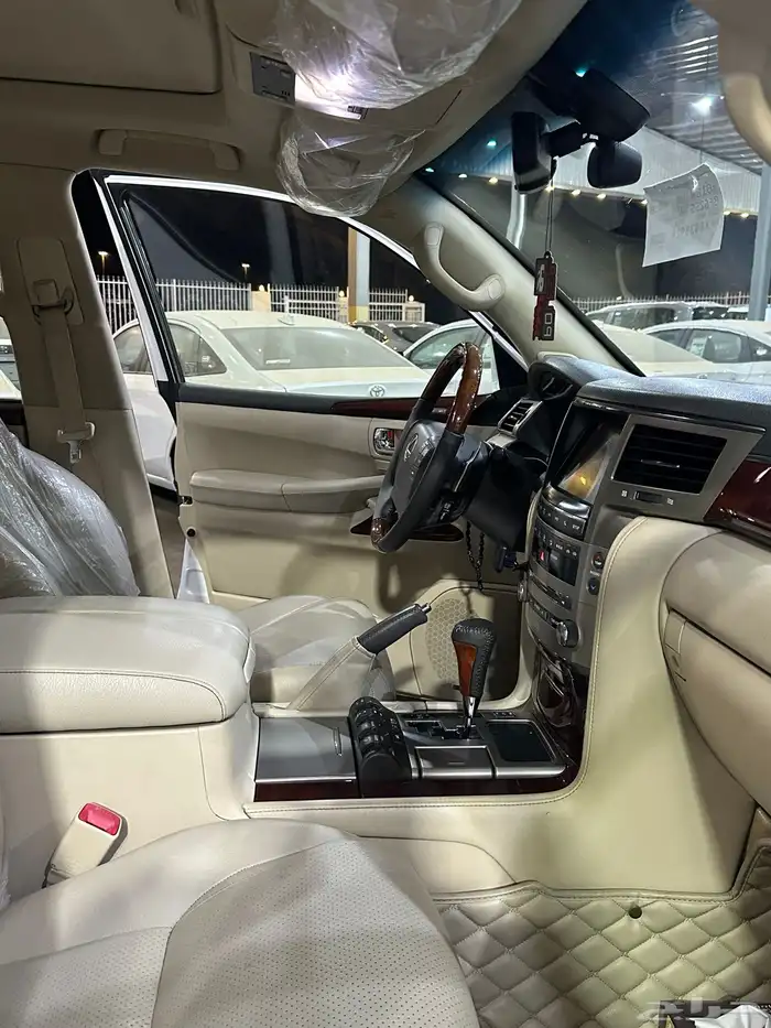 جيب لكزس 2014 بريمي DD سبورت وكالة 17