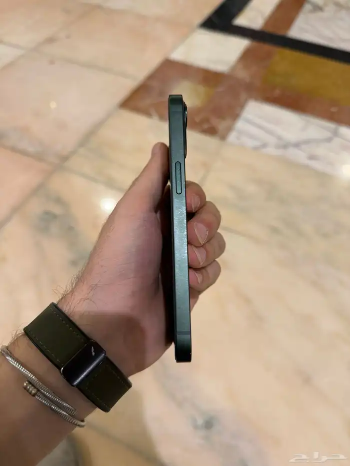 ايفون 13 العادي 128قيقا 5