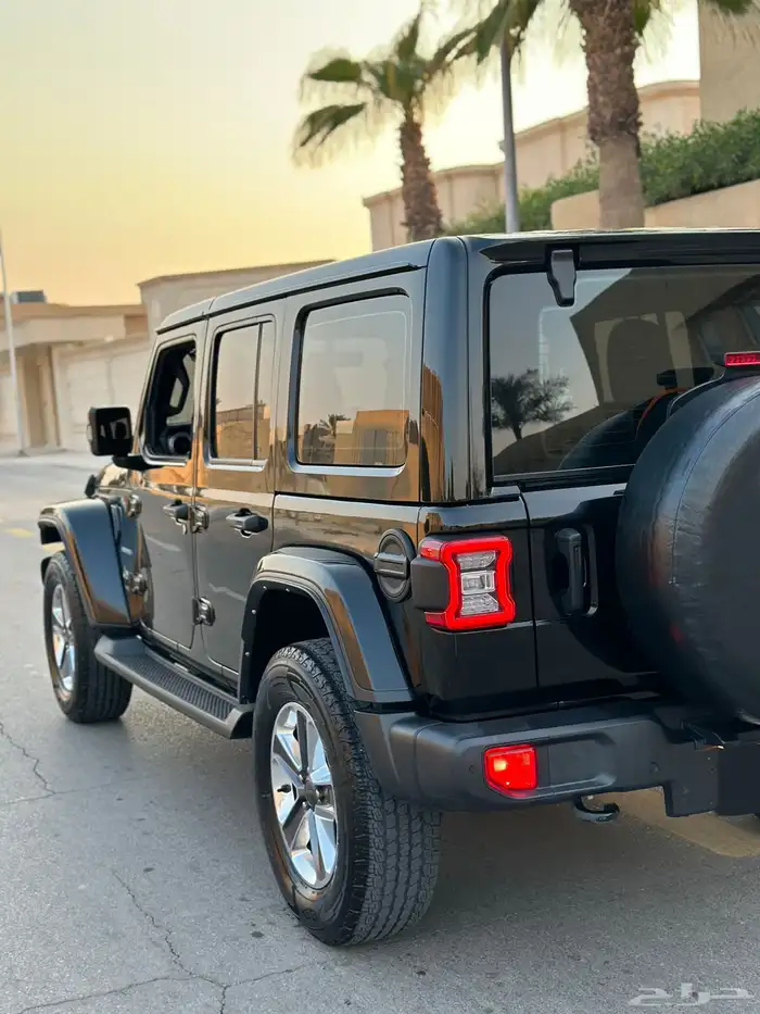 رانجلر صحارى V6 ماشي 33 الف فقط بحاله الوكاله 10