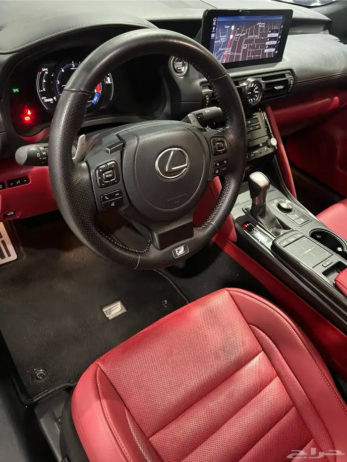 لكزس IS350 F 2024 سبورت شبه جديد ( الوكيل عبداللطيف جميل ) 7