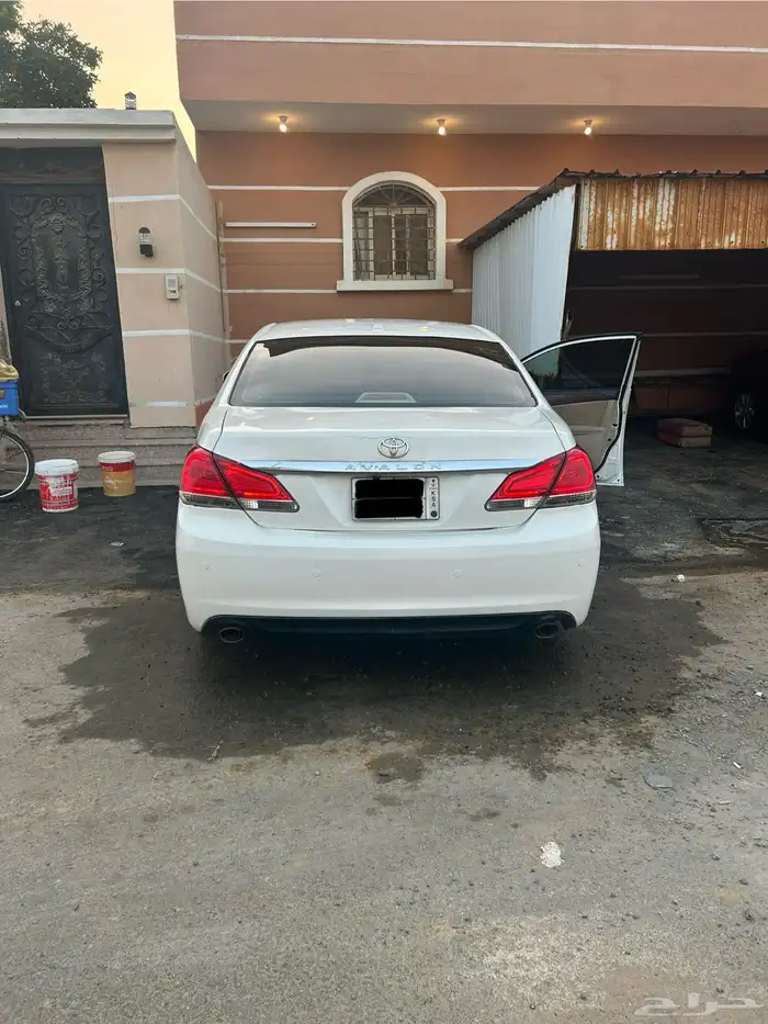 افالون 2012 ابيض لؤلؤي 1