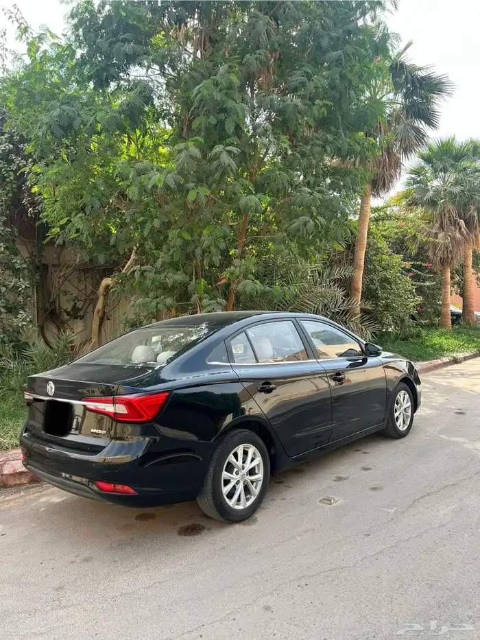 ام جي 5 نص فل ممشى قليل 0