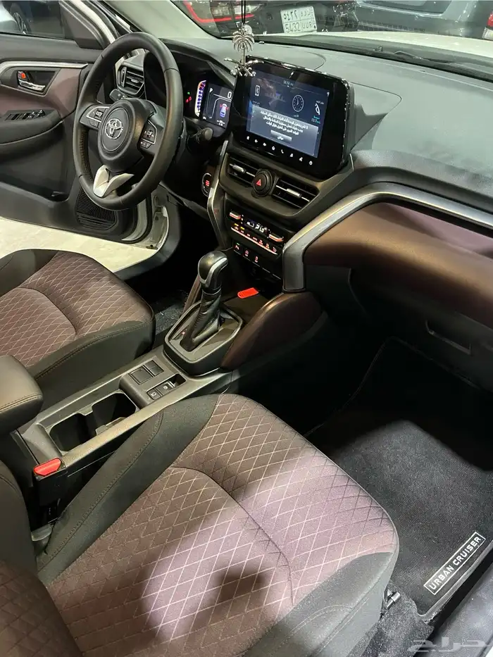 تويوتا أوربان كروزر 2026 شبه جديد ( الوكيل عبداللطيف جميل ) 6