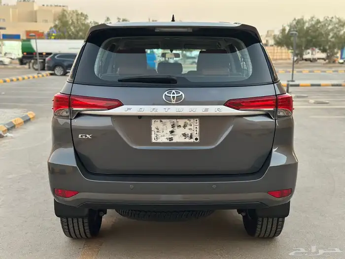 فورتشنر 2021 GX دبل نظيف للمستخدم 4