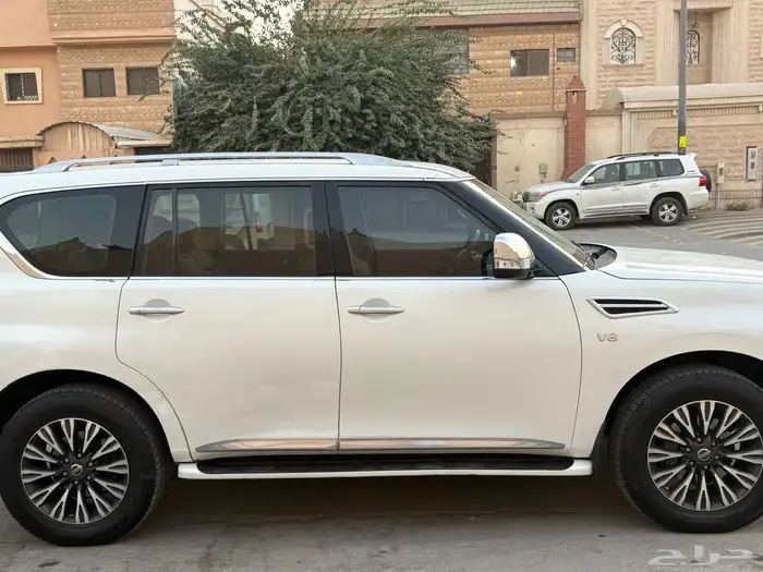 نيسان باترول 8