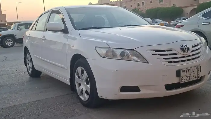 للبيع كامري مخزن (2008) 1