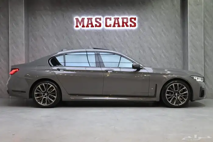 بى ام دبليو 740li-2022-خليجى 3