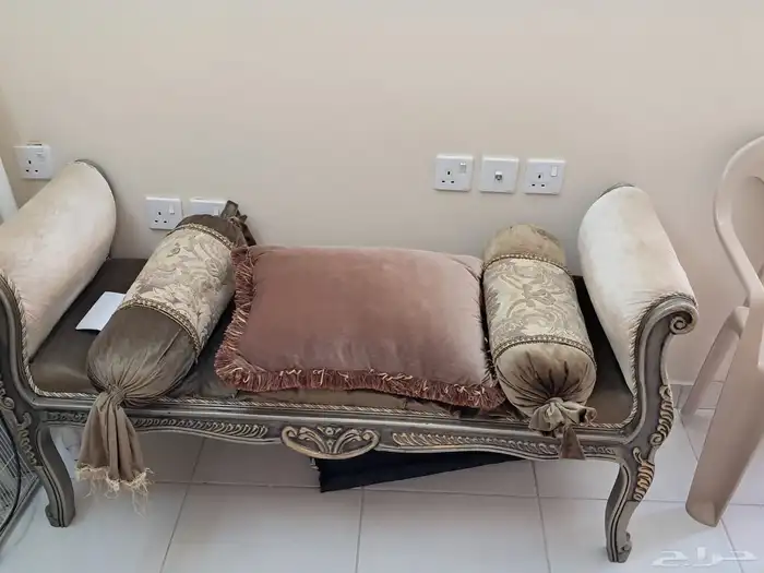 طقم كنب بسعر 500 ريال فقط البيع على السوم 2