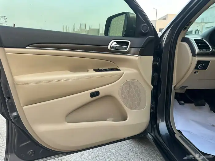 جيب شروكي لمتدد فل كامل 8 اسلندر 8