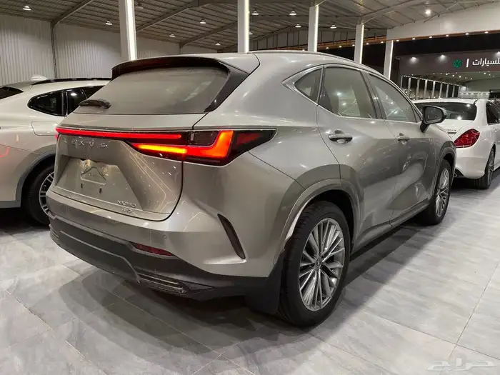لكزس NX300 فل كامل جديد 2025 12
