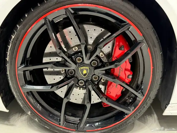 الموديل  2015 العداد  69الف النوع لامبورجيني هوركان 15