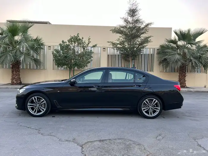 بي ام دبليو 730 كت ام بور موديل 2019 نظييف ممشى قليل 16