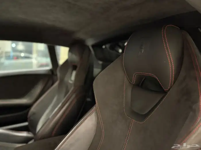 الموديل  2015 العداد  69الف النوع لامبورجيني هوركان 9