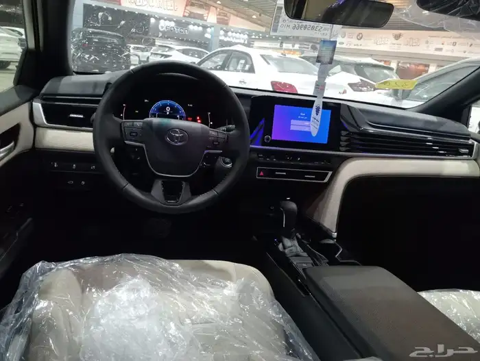 تويوتا كامري LE بنزين 2025 3