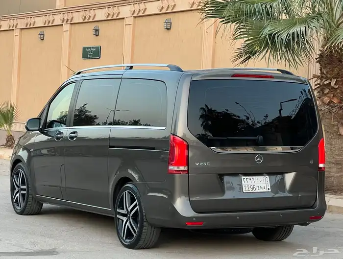 مرسيدس V250 2016 (بحالة ممتازة) 6