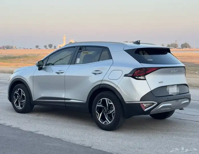 سيورتاج نص فل عداد 28 الف وكاااله 10