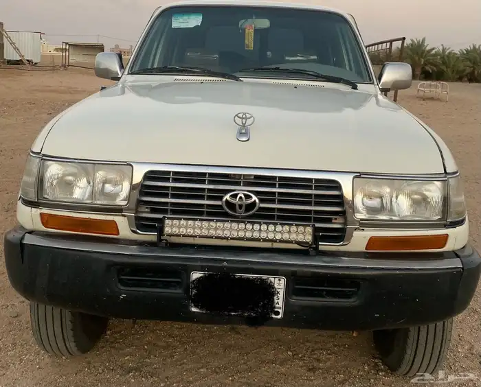 لاندكروزر صالون 2