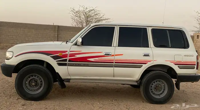 لاندكروزر صالون 7