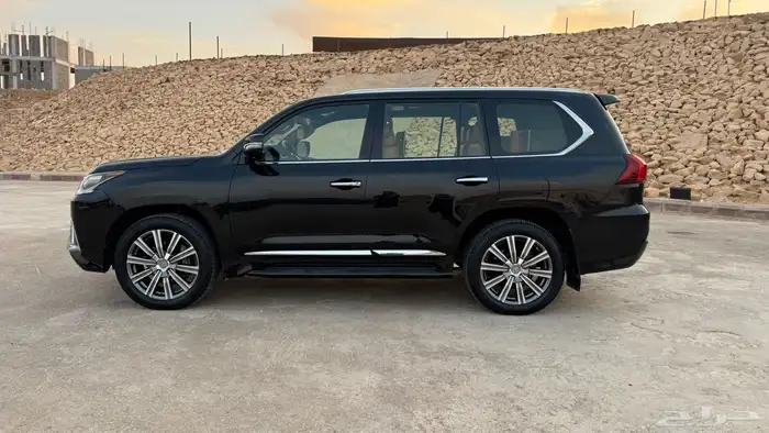 لكزس مخزن 2017 4