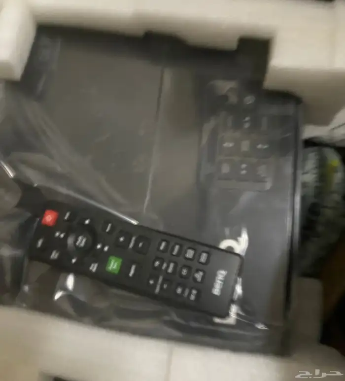 شاشة بروجكتر جديدة لم تستعمل بكرتونها 0