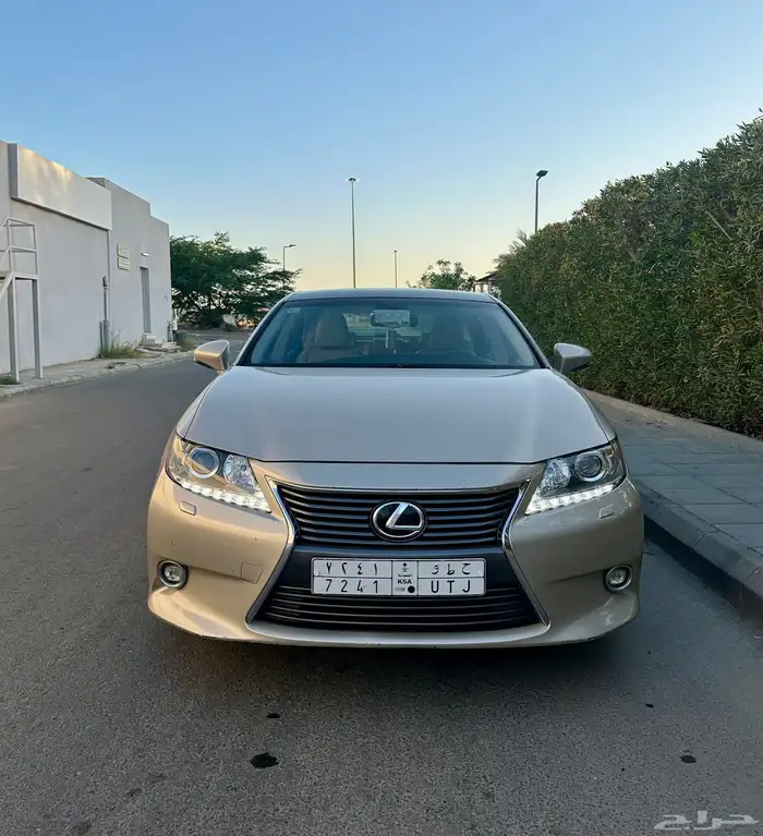 لكزس ES 350 2015 5