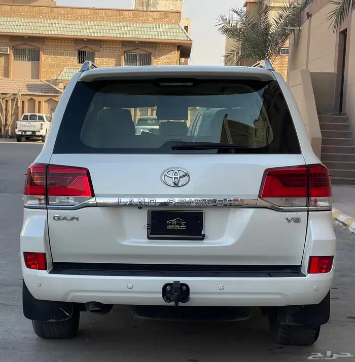 تويوتا- لاند كروزر-2019-GXR-ديزل- V8-قمه النظافة 9