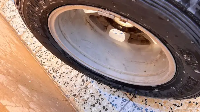 جنوط فكسار للبيع مع كفرات 3