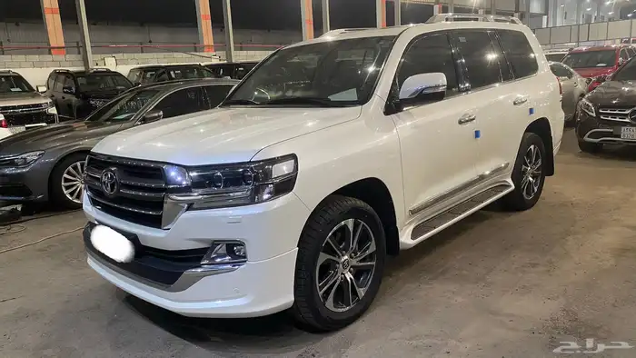 لاندكروزر 2020 فل كامل تورنق 2