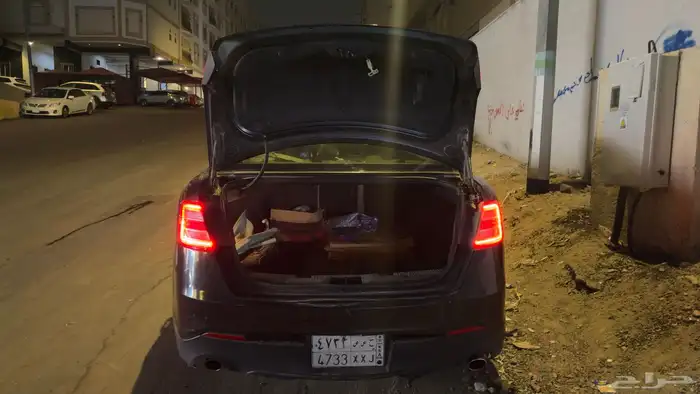 للبيع فورد تورس 2014 لون اسود 8