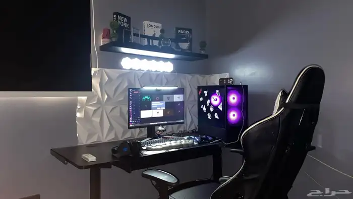 للبيع بي سي و كيبورد و ماوس و شاشه 1