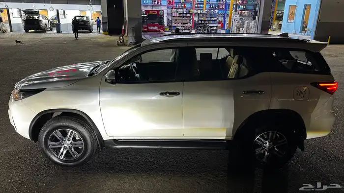 فورتشنر 2019 V6 نظيف ع الشرط 18