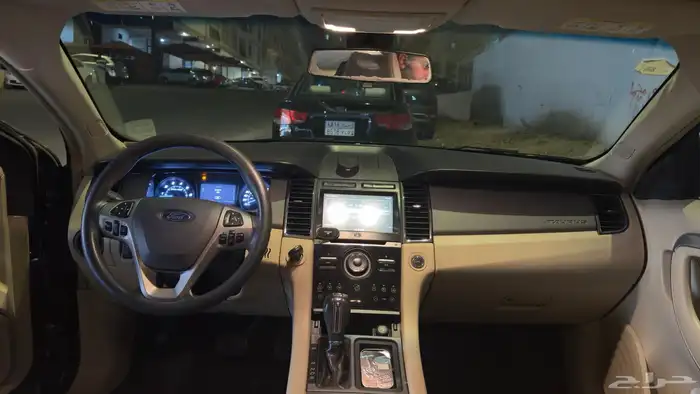 للبيع فورد تورس 2014 لون اسود 9