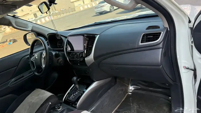 ميتسوبيشي L200 23