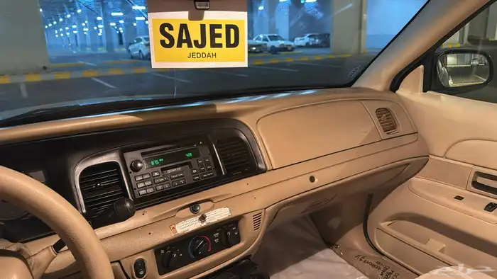 فورد فكتوريا بوليسي 2011 11