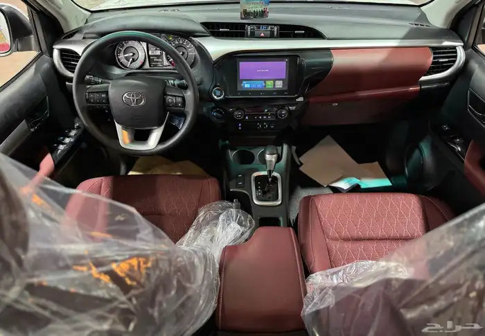 تويوتا   هايلوكس دبل بنزين توماتيك 2025 جديد 131.100 شامل 21