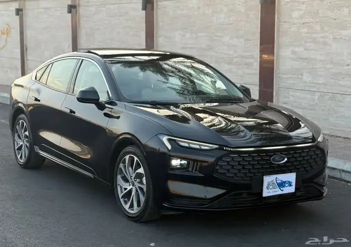 فورد_توروس_2023_تيتانيوم 13