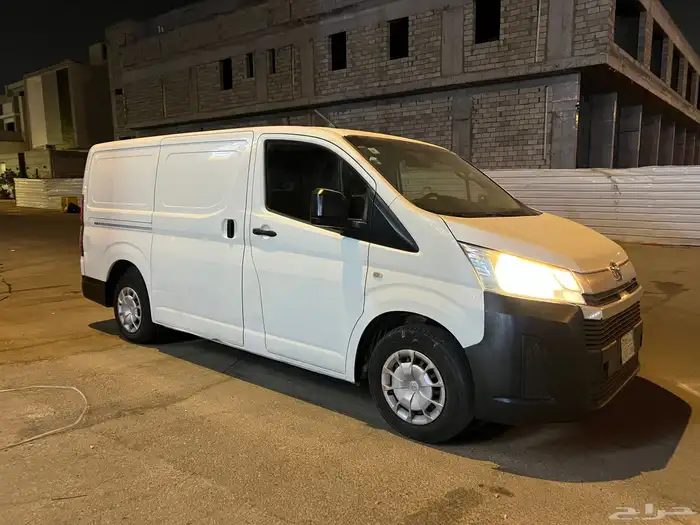 باص تايوتا ديزل 2020 3