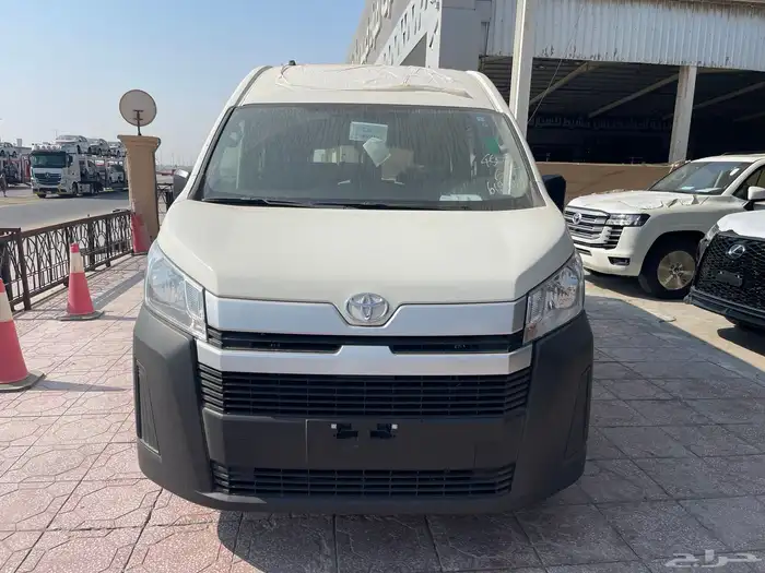 تويوتا باص بضاعة سقف عالي باب منفصل موديل 2026 ديزل 0