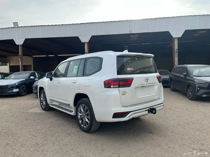 تويوتا لاندكروزر GXR.L4 2026 3