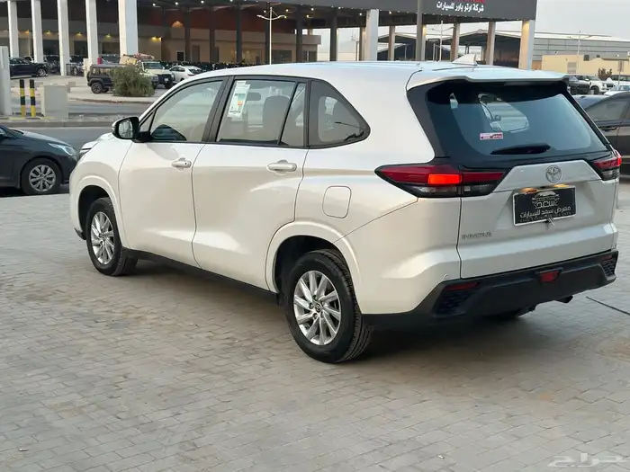 تويوتا انوفا 2024 5