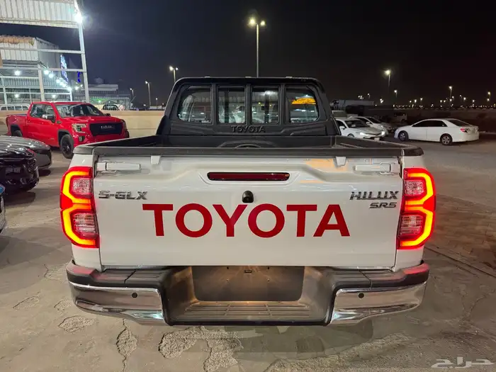 للبيع هايلوكس 2025 اصفار سعودي 2