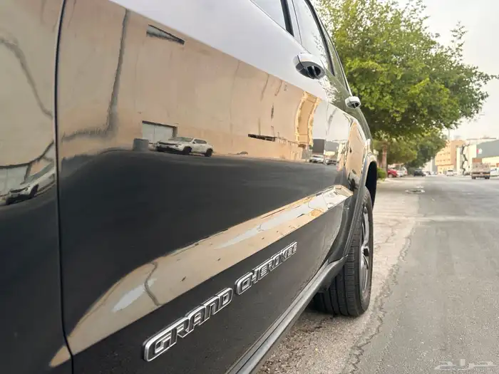 جيب جراند شيروكي2019ليمتيد دبلV6 بانوراما فل كامل نضيف مصين 50