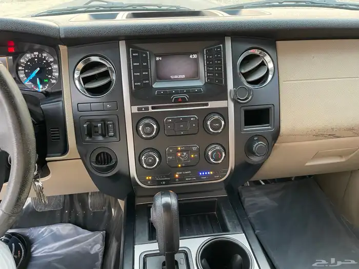 فورد اكسبديشن 2015 19