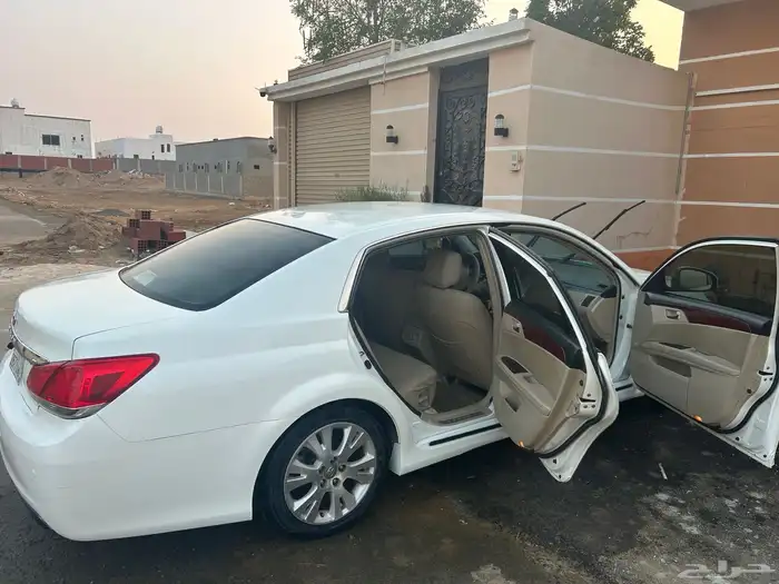 افالون 2012 ابيض لؤلؤي 7