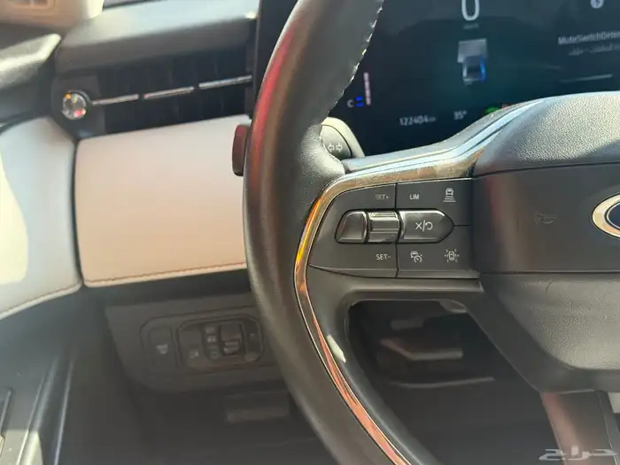 فورد_توروس_2023_تيتانيوم 80