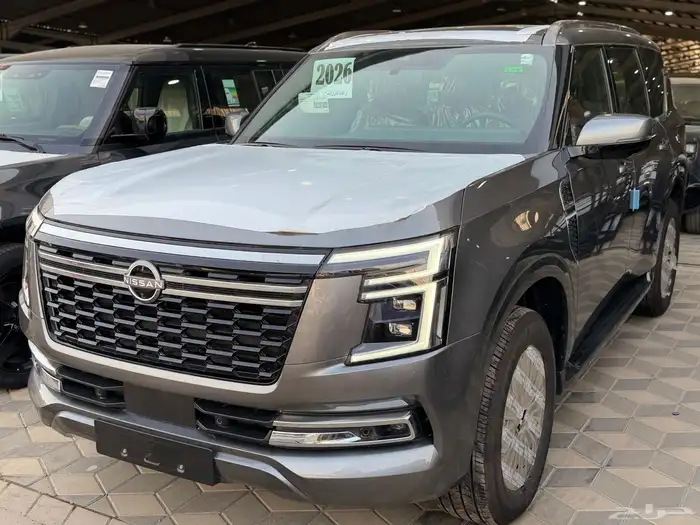 نيسان باترول بلاتينيوم 2026 تنفس طبيعي رمادي نظام 50-50 1