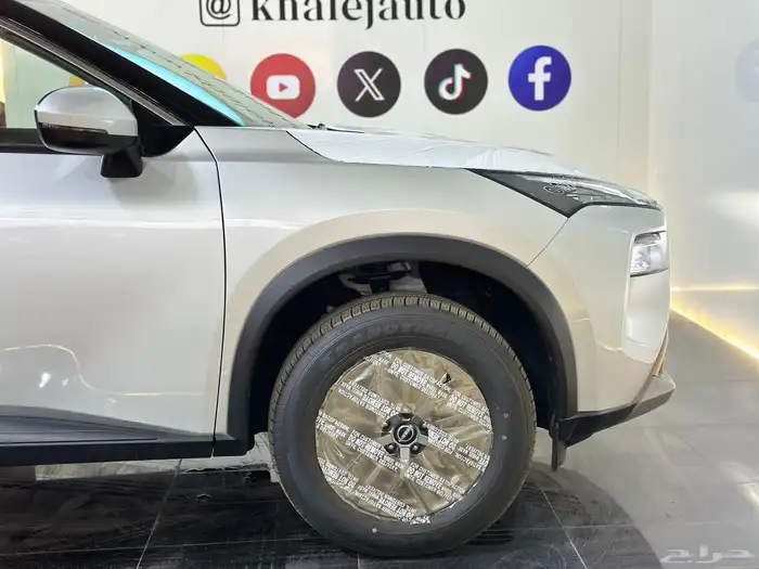 نيسان اكس تريل 7 مقاعد بدون دبل 2025 3